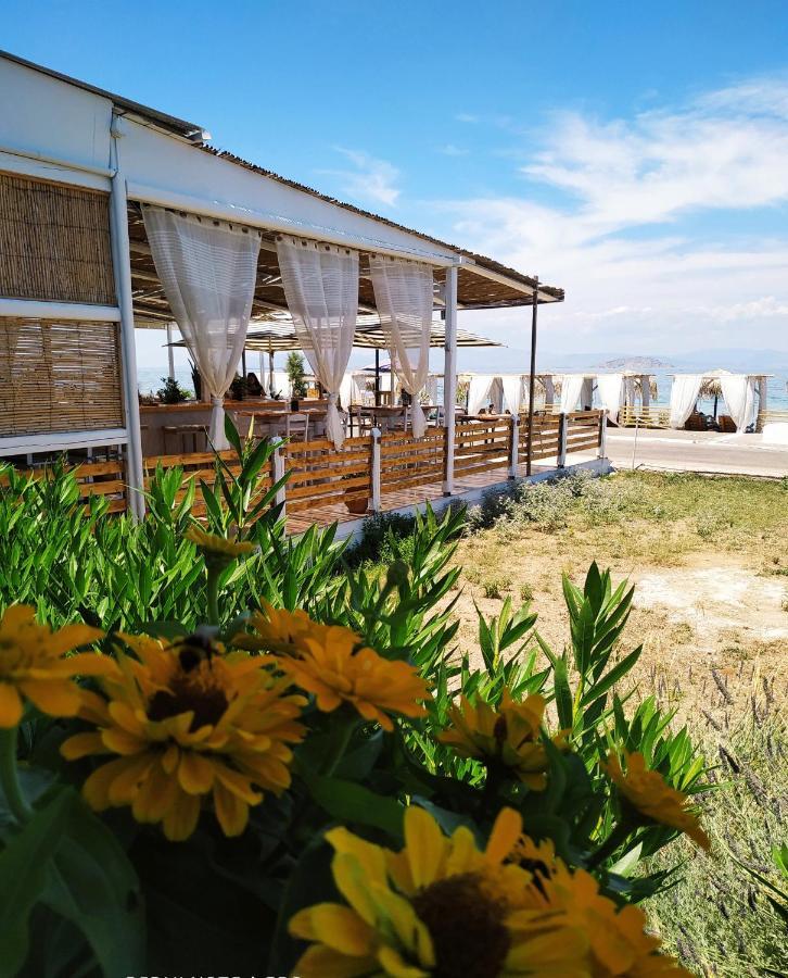 Larissa Hotel Szkála Kültér fotó